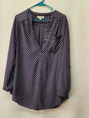 🚨2/$25 or 5/$50🚨dressbarn Purple Printed V-Neck Long Sleeve Blouse